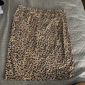 tight leopard print skirt